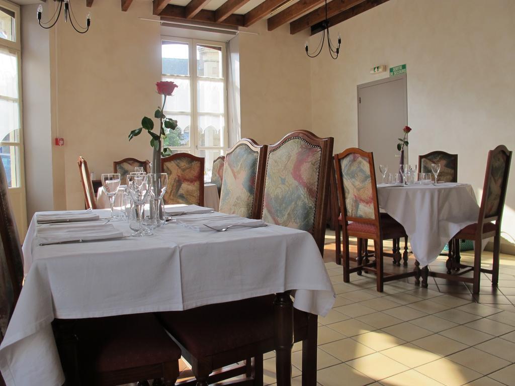 מלון Saint-Denis-dʼAnjou Le Relais De La Caleche מראה חיצוני תמונה