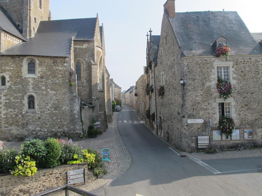 מלון Saint-Denis-dʼAnjou Le Relais De La Caleche מראה חיצוני תמונה